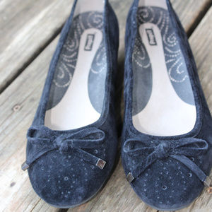 Propet Rejuve Emma Black Suede Flats Size 8